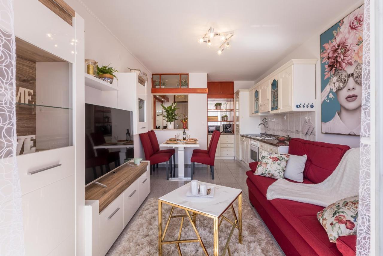 Apartment Desert Rose สปลิท ภายนอก รูปภาพ