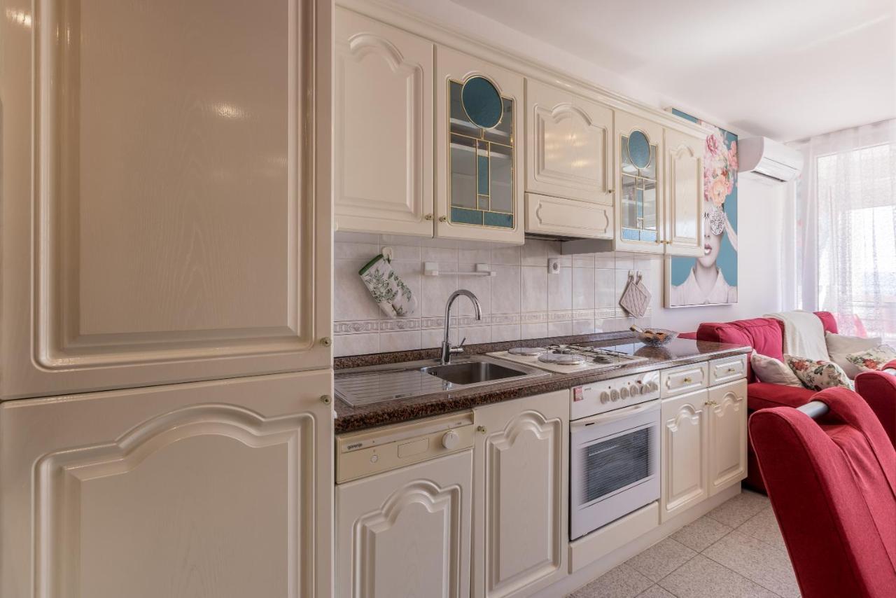Apartment Desert Rose สปลิท ภายนอก รูปภาพ
