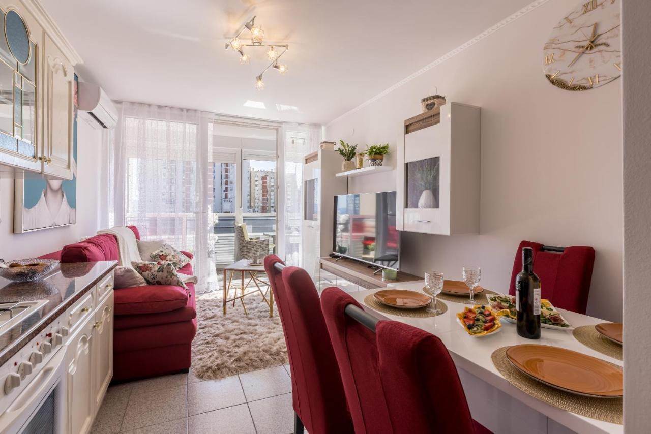 Apartment Desert Rose สปลิท ภายนอก รูปภาพ